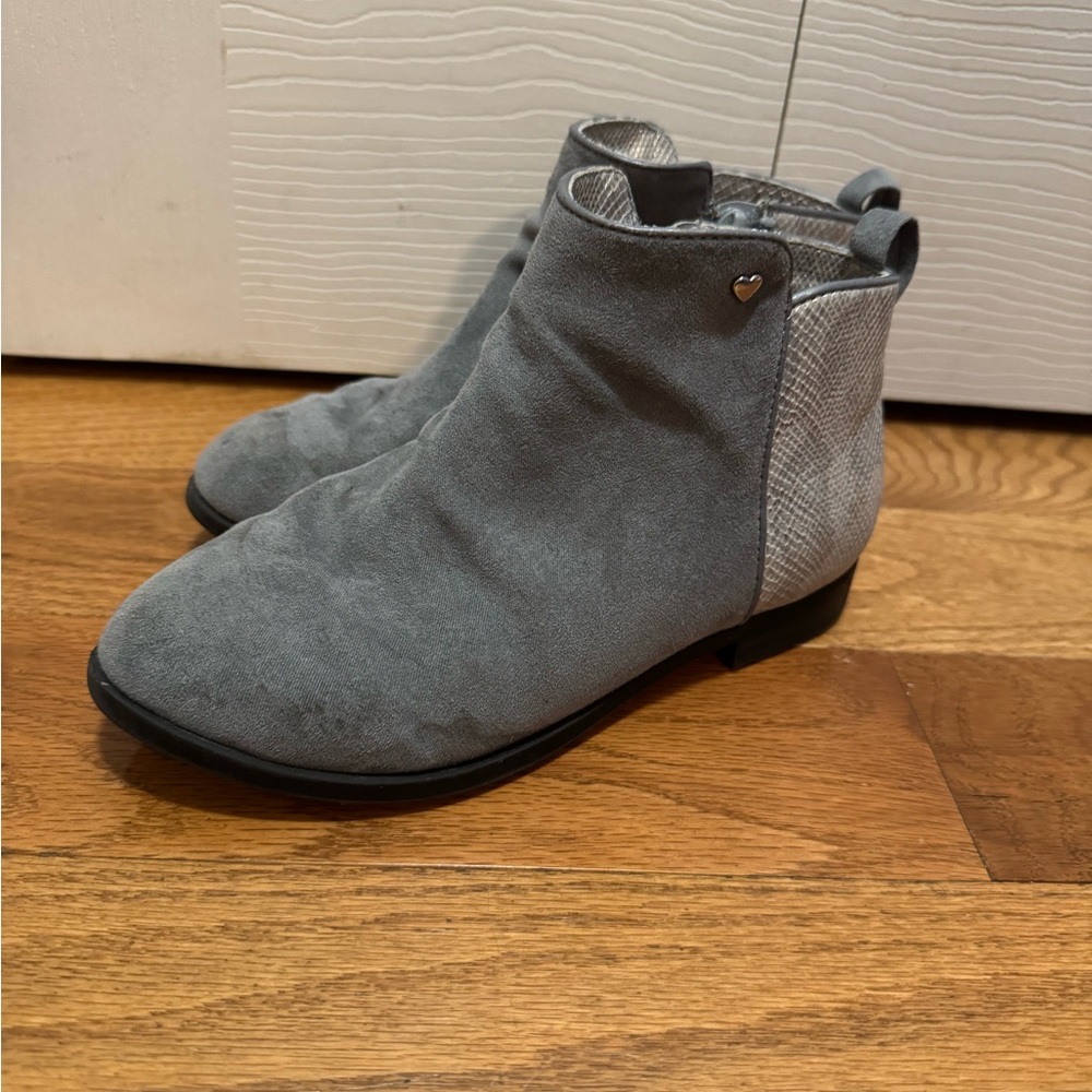 Girls Wonder Nation Gray Boots Size 1